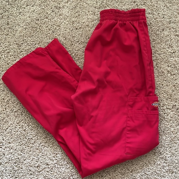 RED DICKIES STRETCHY CARGOS - Picture 2 of 4